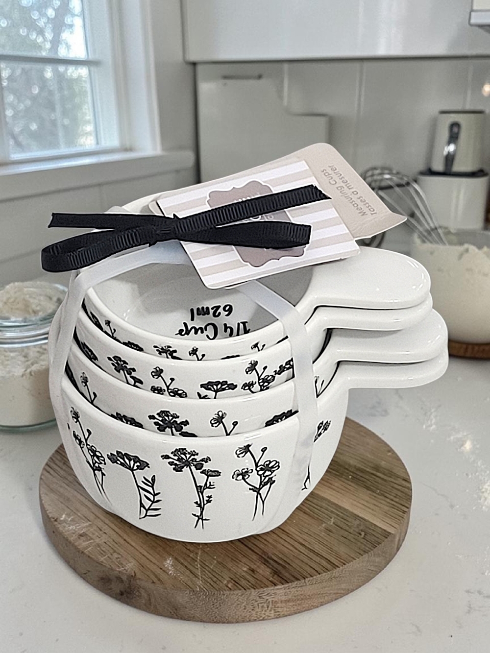 Ciroa Ceramic Black Floral Design Measuring Cup Set Of 4 - Picture 7 of 7